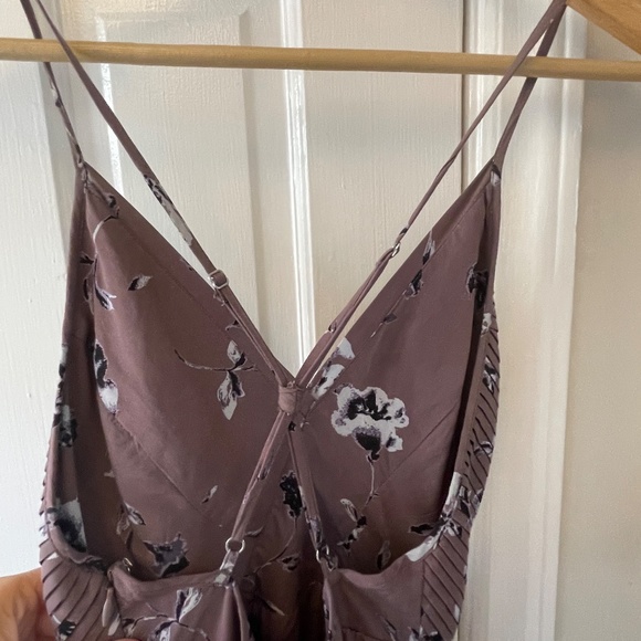 UO Kimchi Blue Strappy Cross-back Floral Purple Romper Size 0 Like New - Picture 5 of 10